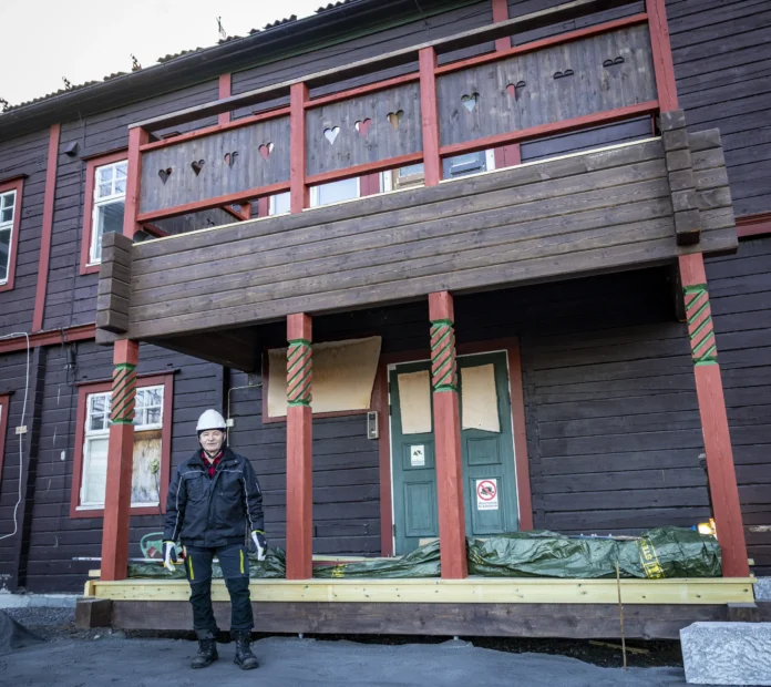 Timmerhantverk-Landstroms_251014_06-scaled.webp-696x620.webp.webp