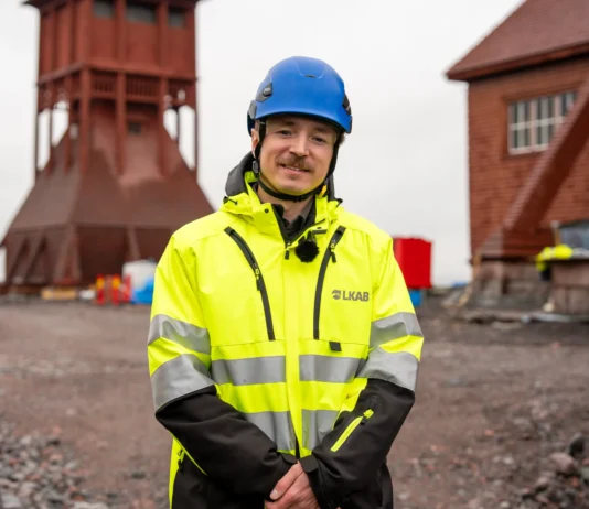 Ett år sedan Kiruna kyrka flyttades – nu fortsätter arbetet