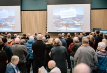Över 500 Kirunabor samlades för att prata stadens framtid