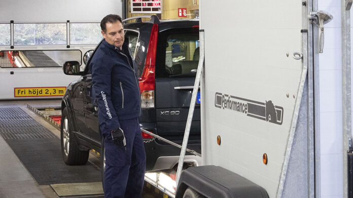 MOTOR-Pressbild_Bilprovningen_besiktningsstatistik_hasttransport_2025_m