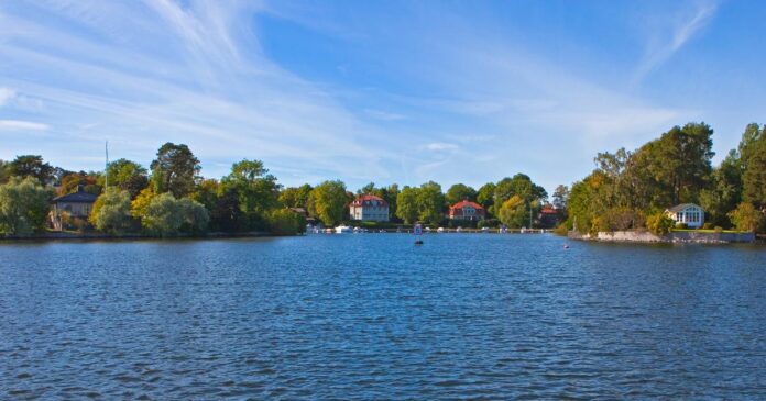Djursholm_-_panoramio_-_Bengt_Nyman_1.jpg_1200x630.jpg