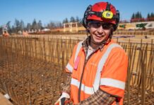 ”Det bästa är kollegorna. Vi har kul och kommer bra överens, vi har ett bra flyt”