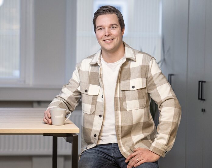 robert-duvsten-1024x811-1.jpg