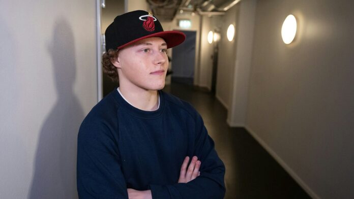 f55f7cc7-1eb9-44aa-b139-927b5494dd7424100920Vainikka20pregame20liggande.jpg