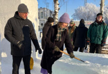 Visning av snö- och iskonstverk på Hertsön idag