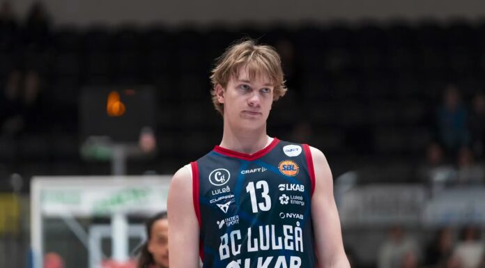 Mobilaris highlight of the game i semifinal 4: Harry Hasslers 17 poäng