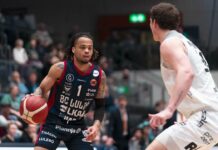 Lindroths Motorcenter drive of the game i semifinal 4: Lamonte Turners avgörande layup