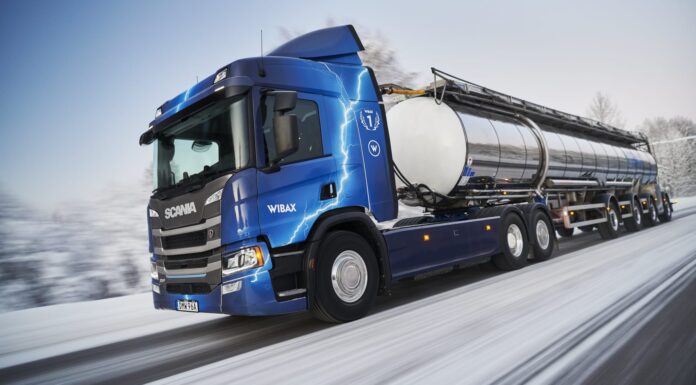 Scania och Wibax elektrifierar tunga tanktransporter i Finland