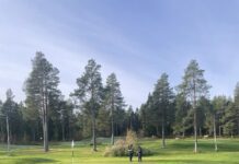 Viktigt arbete för våra greener
Idag har vi haft besök av Håkan Blusi och Eri…