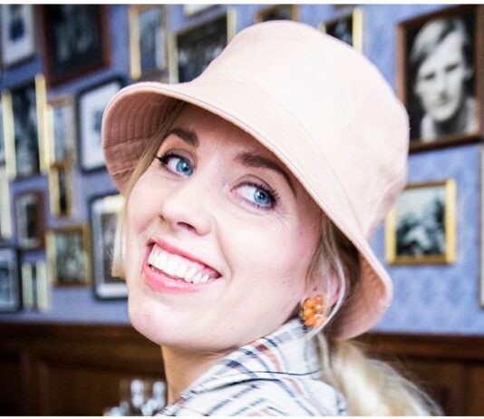 Jenny Almsenius Trio tolkar Povel Ramel på Sara kulturhus