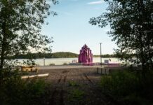 ”Den rosa bastun” väckte debatt och blev en internationell reseanledning